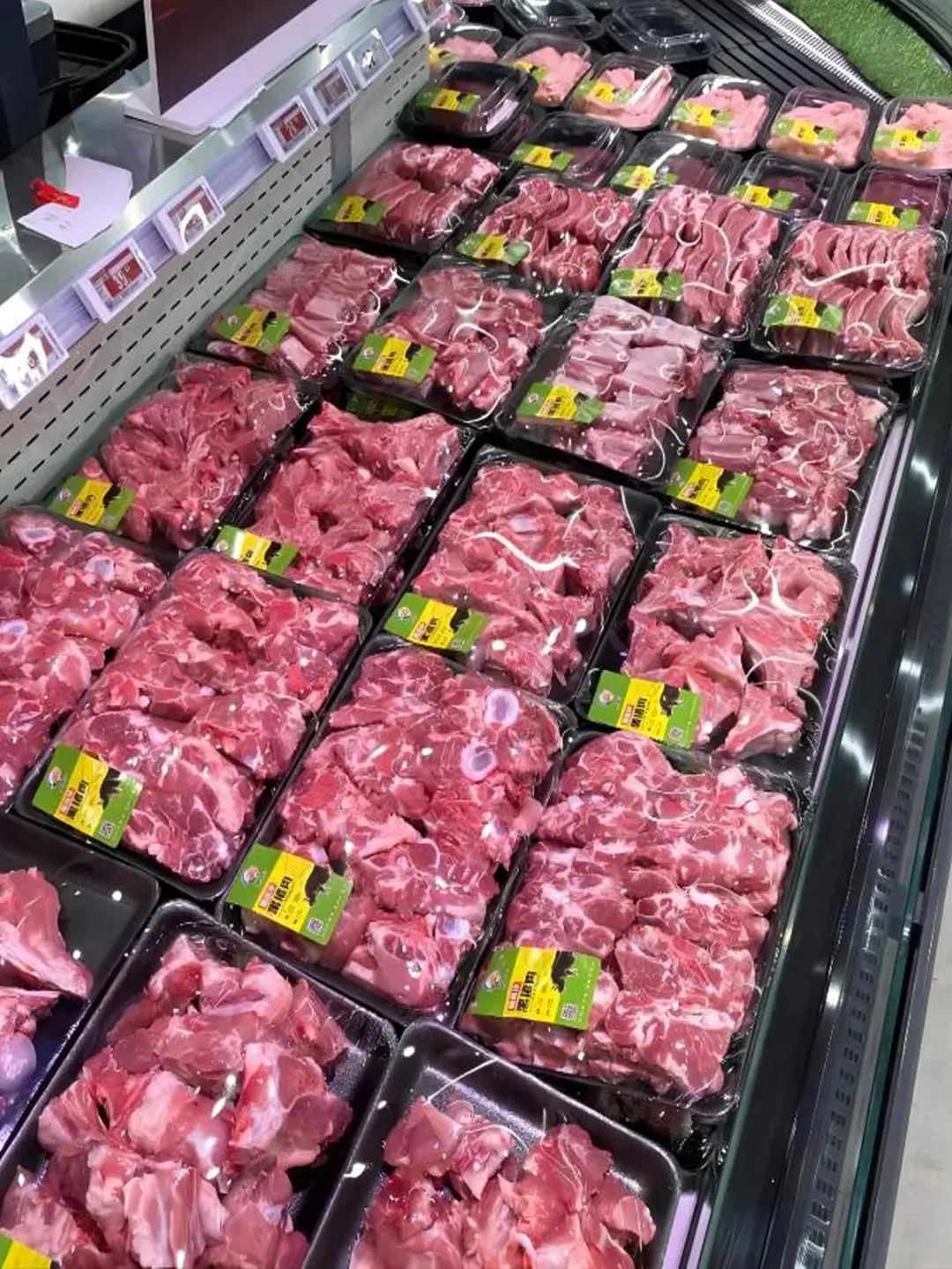 Fresh Meat Counter